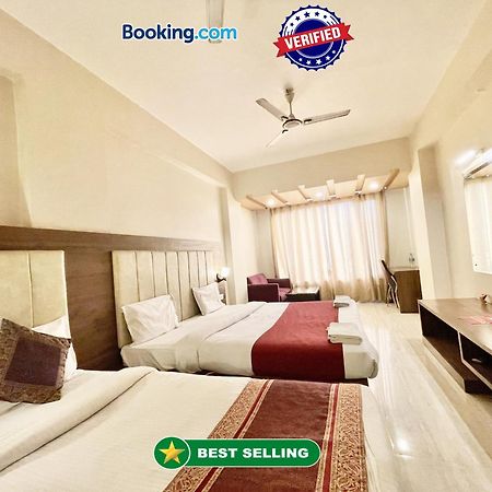 Hotel Rudraksh ! Varanasi !Fully-Air-Conditioned Hotel At Prime Location With Parking Availability, Near Kashi Vishwanath Temple, And Ganga Ghat 2 מראה חיצוני תמונה